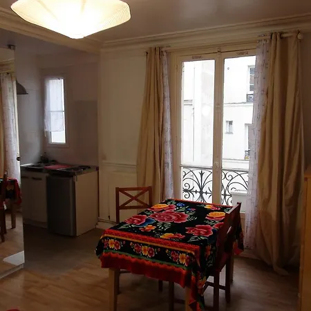Le Petit Montrouge Konukevi